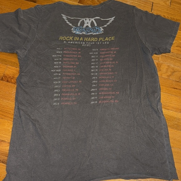 AEROSMITH Concert Tour T-Shirt ROCK IN A HARD PLACE junk food brand SMALL gray - Picture 3 of 5